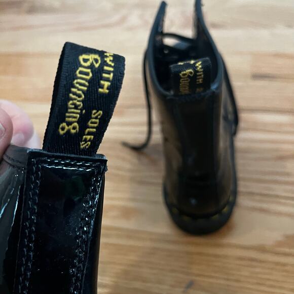 Dr. Martens 1460 Women’s 6 Black Patent Leather Lace Up Platform Boots Mid Calf - Picture 8 of 9